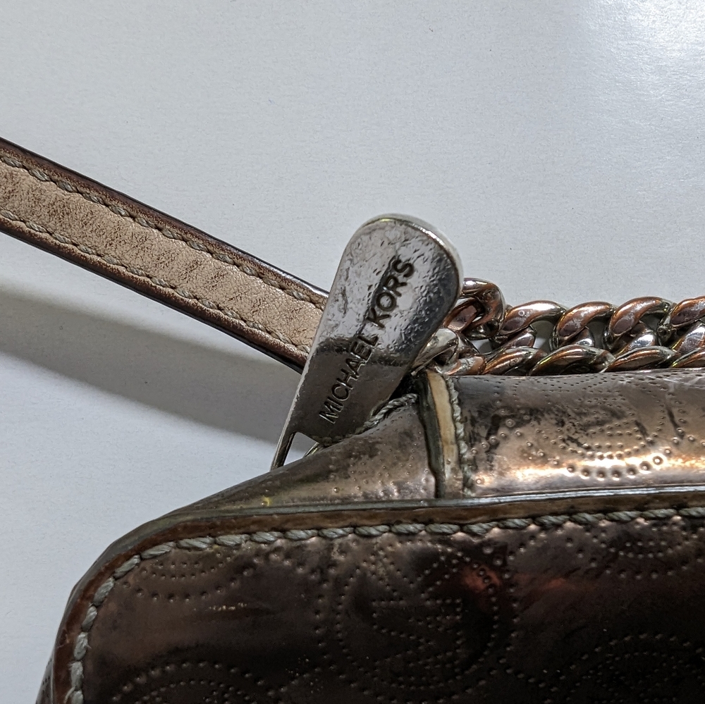 Michael Kors Crossbody Small Purse *some blemishes - used - see photos* - Picture 7 of 10